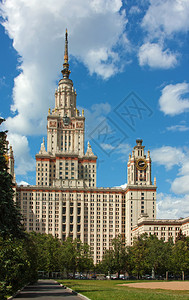 该大学的多数院系都设在莫斯科西南的麻雀山上图片