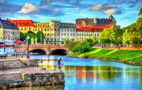 瑞典哥德堡历史中心的运河图片