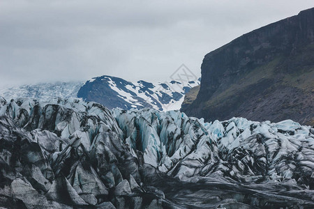 冰岛Skaftafellsjkul公园的冰山和雪山图片