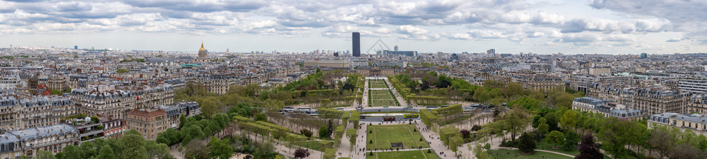 庞大的全景图ParisCity图片
