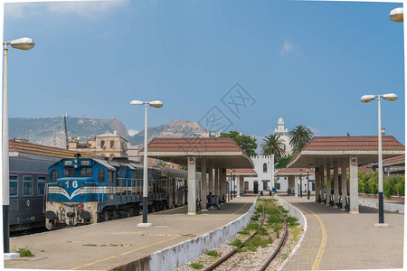 阿尔及利亚奥兰火车图片