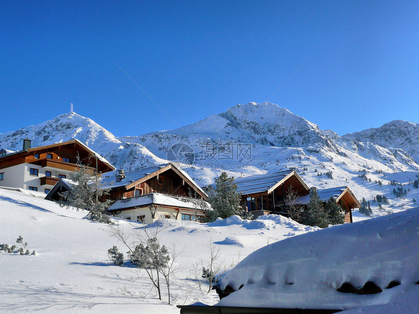 奥地利阿尔卑斯山地区奥地利滑雪度假村图片