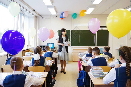 老师告诉学生规矩图片