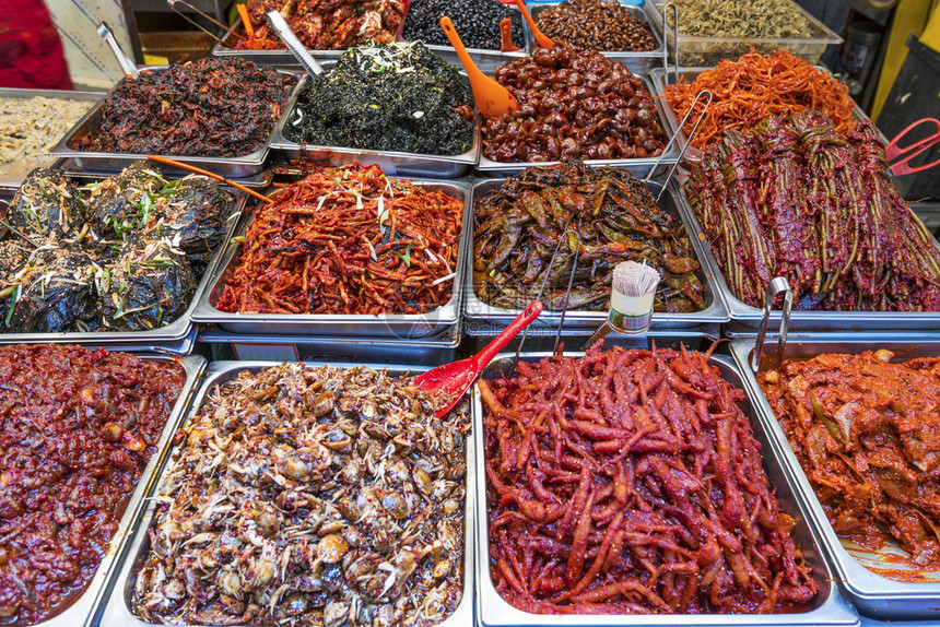 韩国首尔广藏市场展出的食品图片