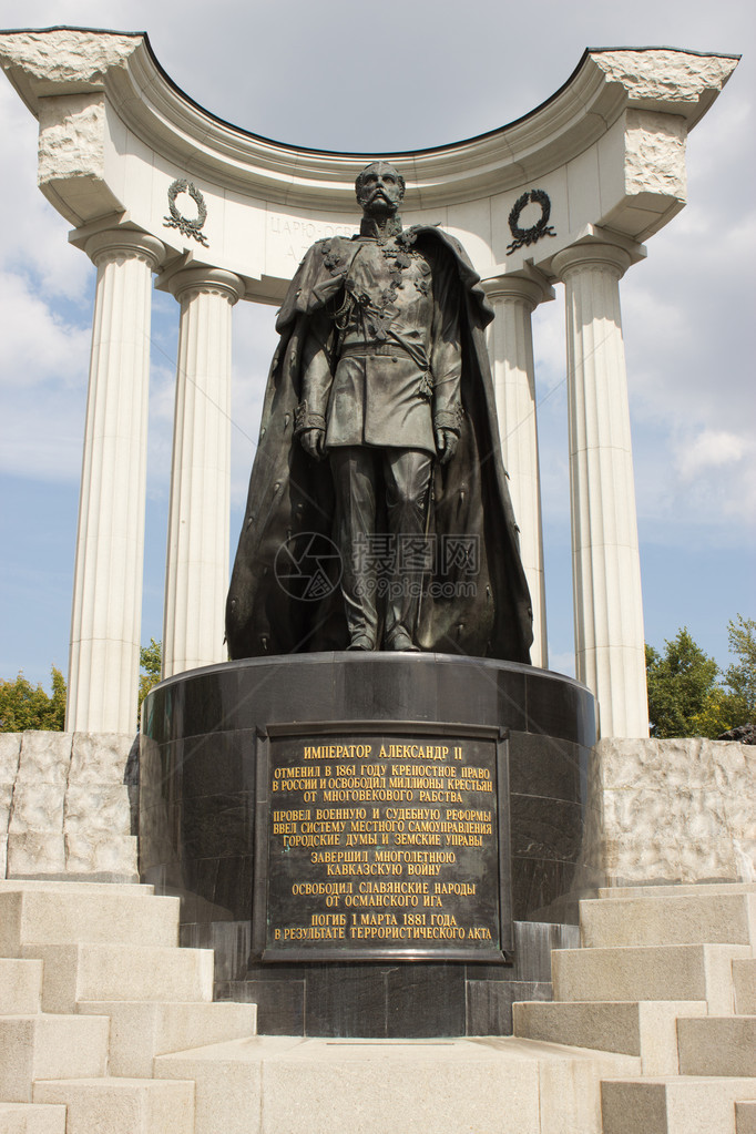 俄罗斯皇帝亚历山大二世的纪念碑在莫斯科雕像亚历山大鲁卡维什尼科夫图片