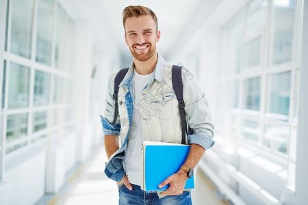 成绩优异的大学生背景图片