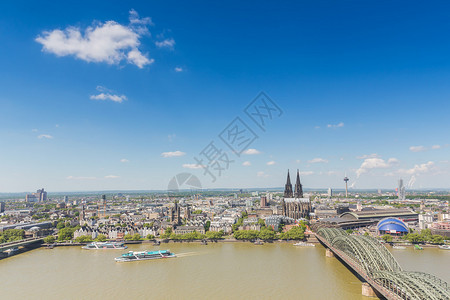 夏季德国古龙水的空中观察带5D图片