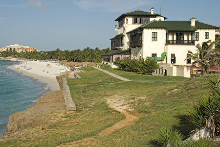 沿海边的别墅酒店图片