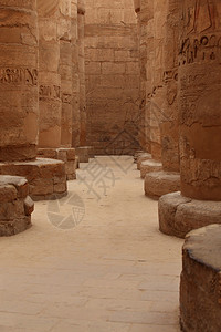 埃及卡纳克神庙的柱子图片