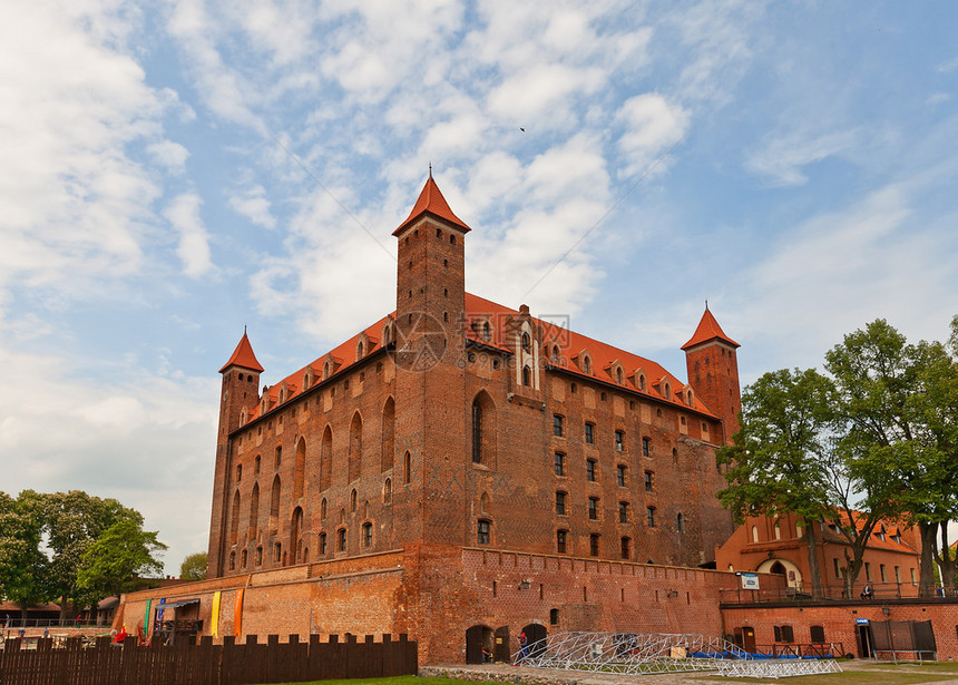 波兰美拉尼亚州格涅乌镇中世纪奥登斯堡的Teutonic秩序堡垒Mewe城堡图片