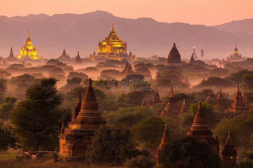 缅甸巴甘平原布尔马日落温暖的塔景色图片
