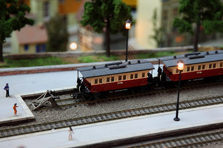 火车微型玩具图片