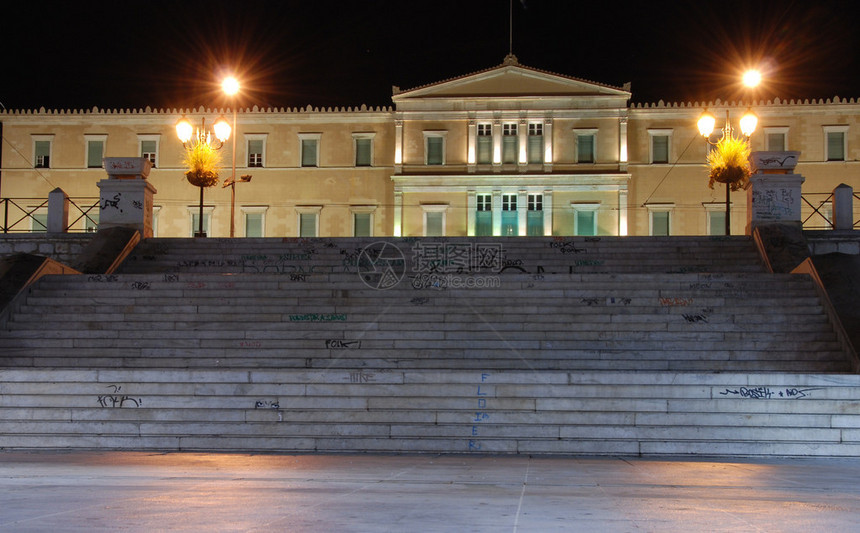 暮色中的希腊雅典宪法广场图片