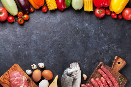 蔬菜鱼类肉类和原料烹饪图片