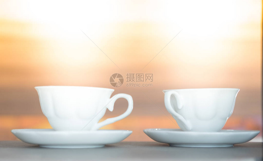 空的白色陶瓷茶或咖啡杯图片