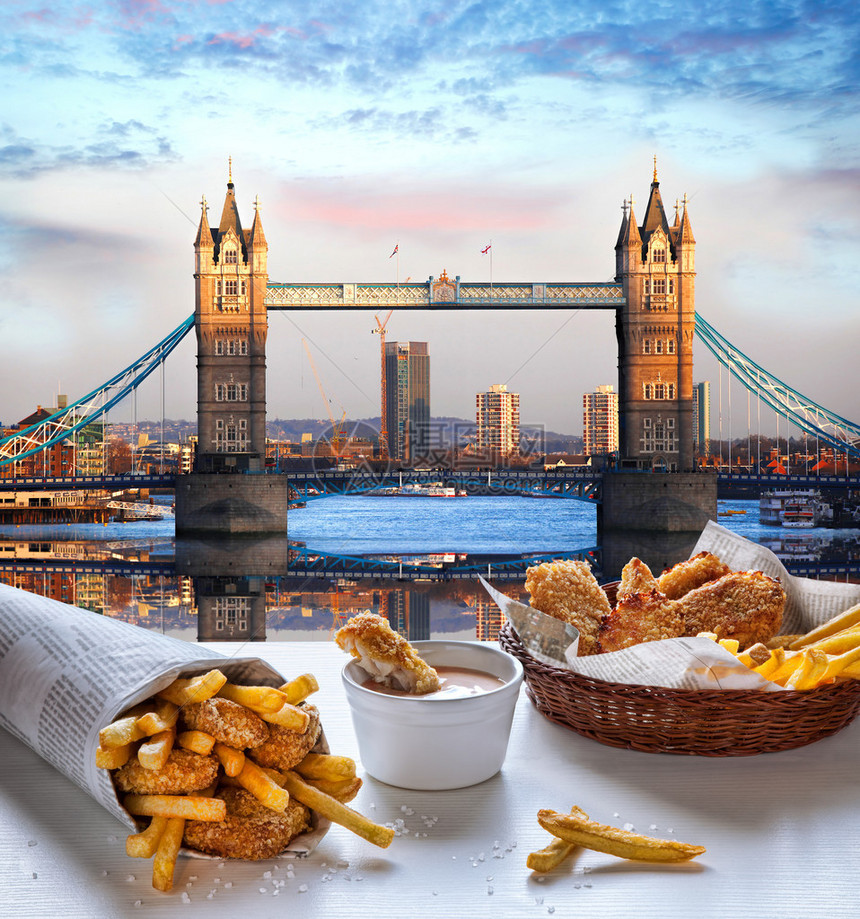 炸鱼和薯条对抗伦敦塔桥英国图片