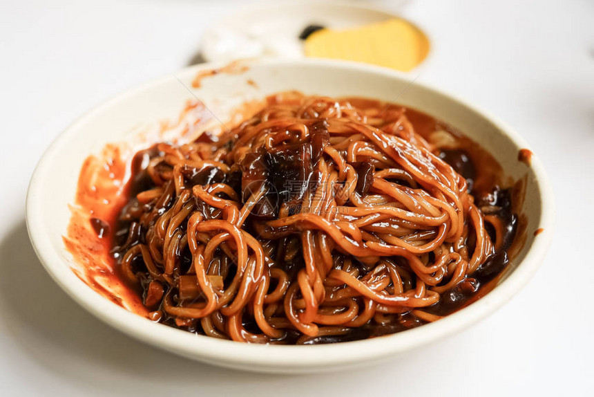 韩国黑豆面Jajangmyeon面图片