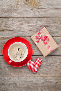 情人节礼物盒玩具心脏和咖啡杯图片