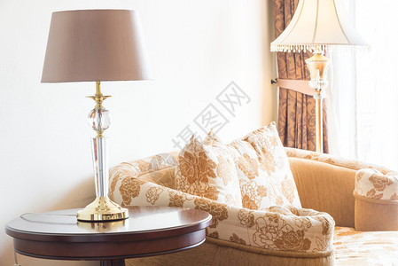 带灯的客厅室内装饰沙发图片
