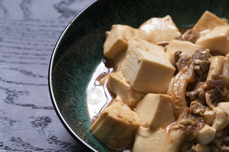 中餐豆腐和平菇图片