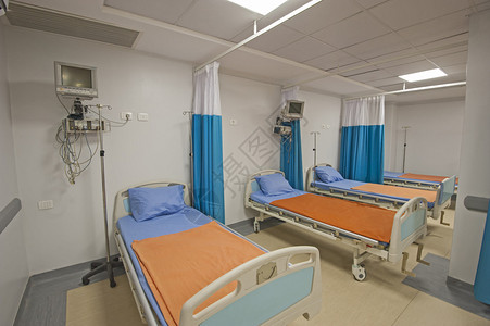 私人医院重症监护病房的病床图片