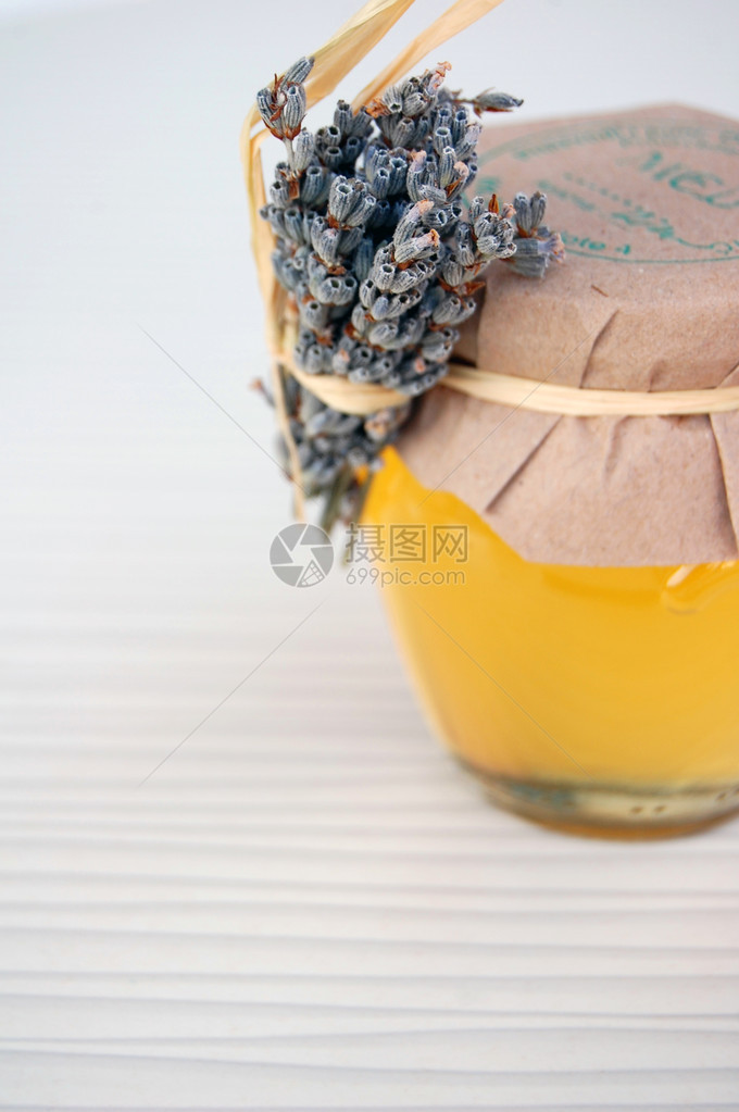 罐子和熏衣花中含蜂图片