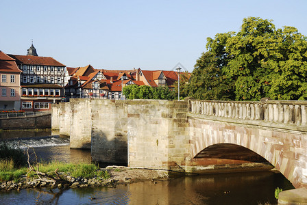 汉诺威明登历史悠久的桥梁图片