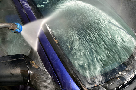水压洗车图片