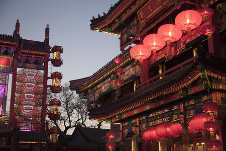 北京黄昏时照亮传图片
