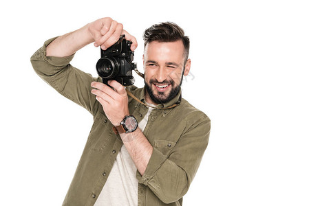 照片摄影机拍摄的笑着男人肖像画照片摄像头与图片