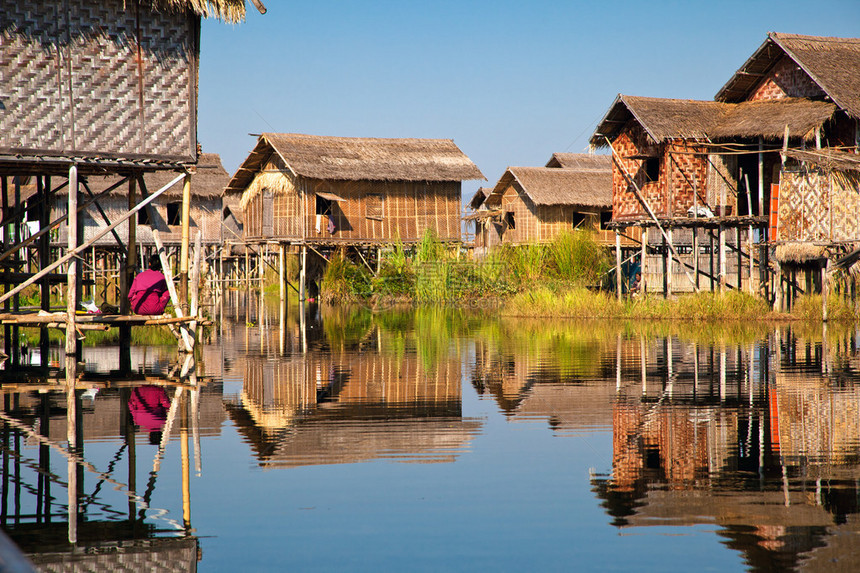 缅甸茵莱湖浮村图片