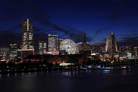 日本横滨港未来的夜景图片