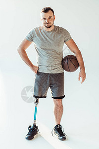 带篮球沙子的瘫痪篮球运动员图片