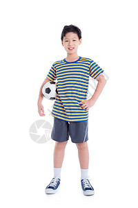年轻的年青小男孩带着球和笑容图片