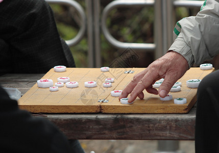 玩韩国棋盘游戏图片