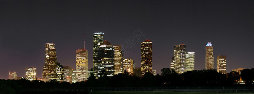 休斯顿市中心的夜景图片