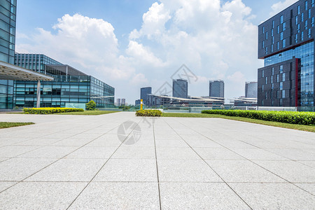 在建筑物外部的空路图片