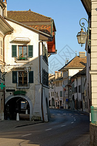 瑞士一个小村的主要购物中心瑞图片
