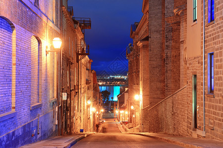 黄昏的魁北克城老街图片