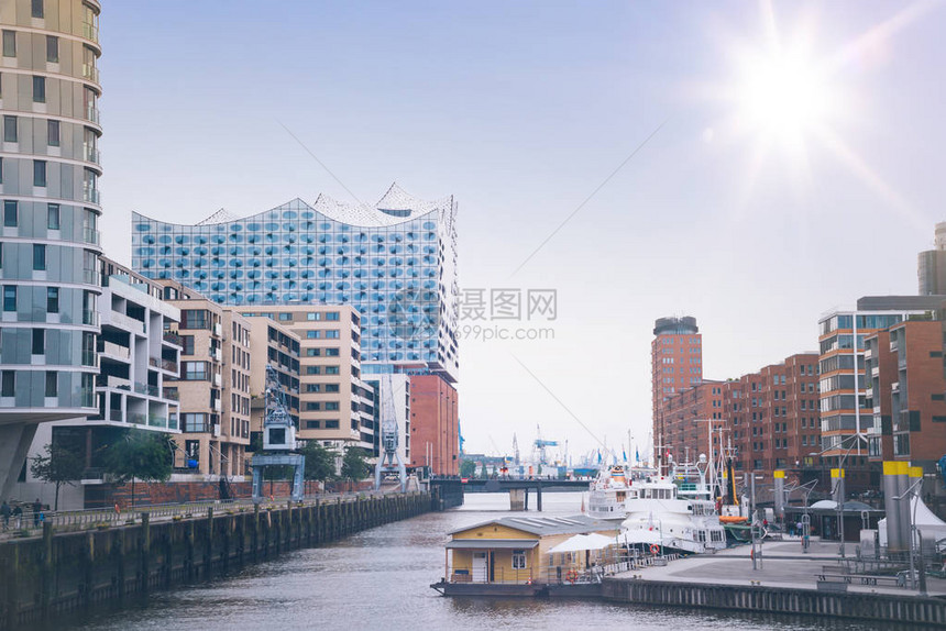 德国汉堡港口城区滨水区现代建筑图片