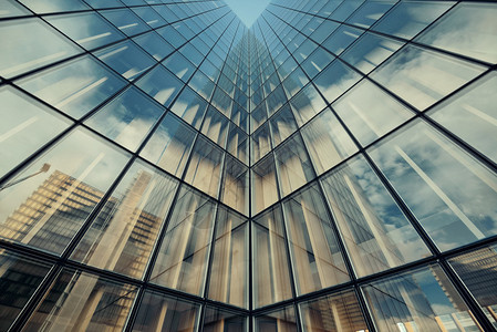 巴黎摩天大楼的玻璃反射图片