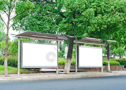 路城市广告牌的空白边图片