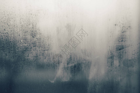 忧郁症浓雾玻璃上雨滴的古老音调图像带梯度的设计图片