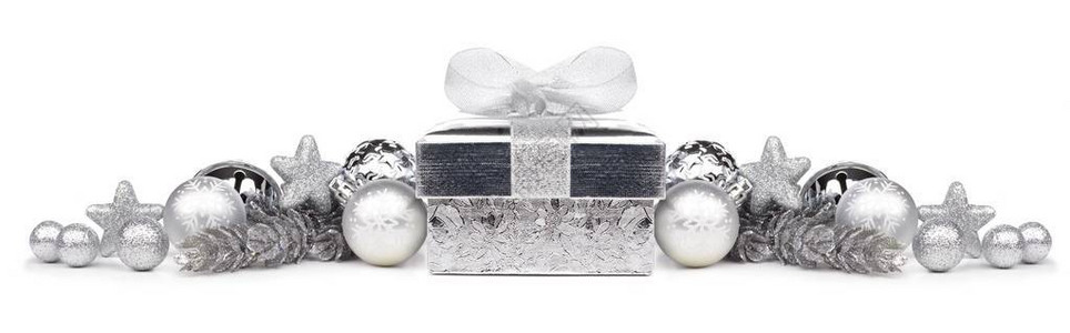 银装饰品和礼物的圣诞节边框白背景图片