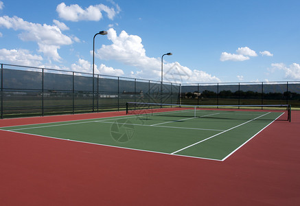 完整的网球场和网图片