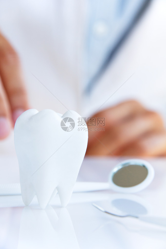 具有牙医背景牙科卫生图片