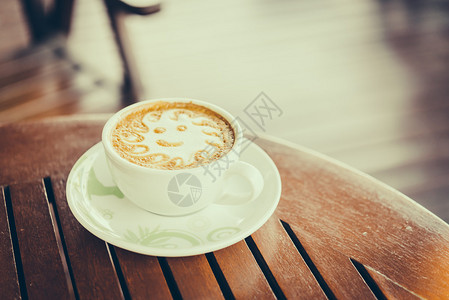 白色杯子中的拉特Latte艺术咖啡杯古董图片