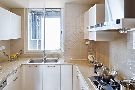 现代白色厨房清洁图片