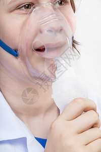 医用吸入治疗女孩用现代喷射雾图片