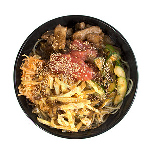 传统亚洲食品韩国面图片